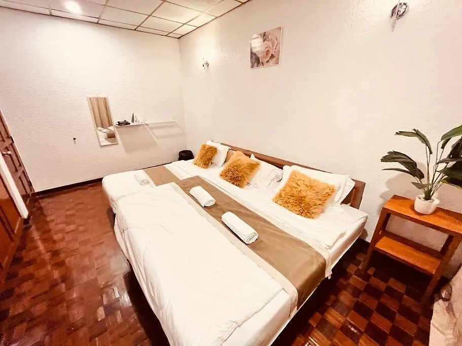 Luxury Private Pool Villa + Riverview Bbq Patio! George Town
