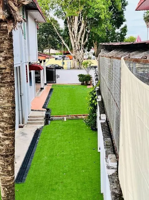 Luxury Private Pool Villa + Riverview Bbq Patio! George Town