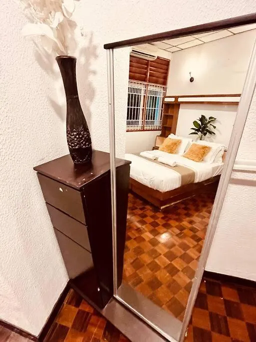 Luxury Private Pool Villa + Riverview Bbq Patio! George Town